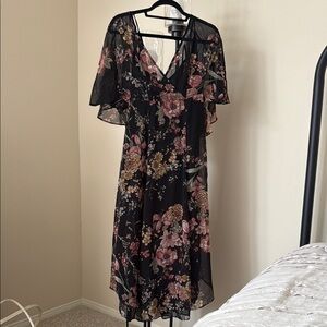 June & Hudson Black Flutter Sleeve Midi Dress